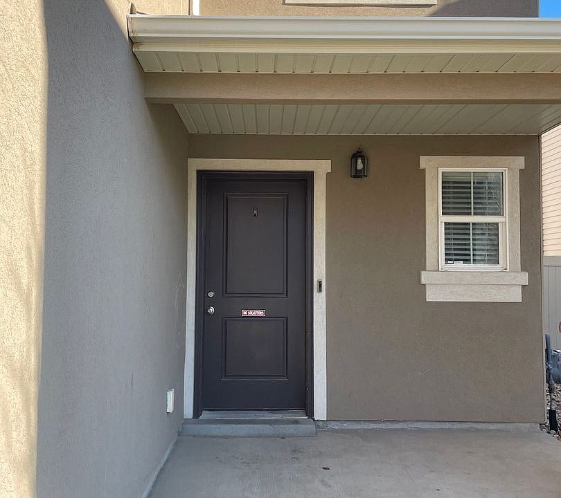2nd image of 958 W Stonehaven Dr