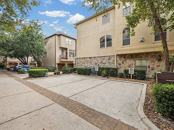 2nd image of 544 Bomar St