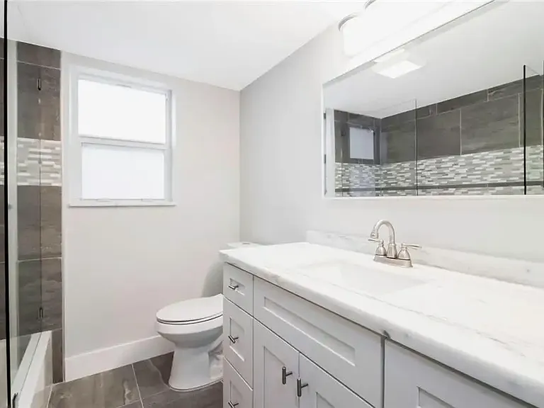 2505 Bay Dr — Photo 13