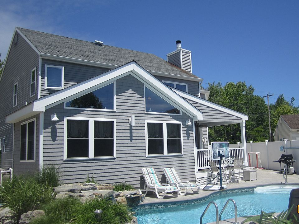 1st image of 92 Veeder Ln