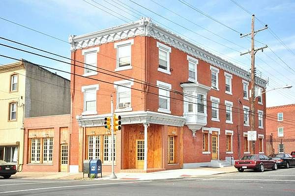 1st image of 2578 Frankford Ave