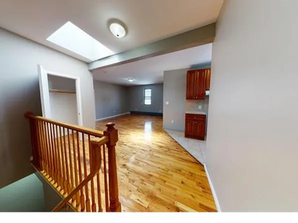 25 Port Richmond Ave #2, Staten Island, NY 10302