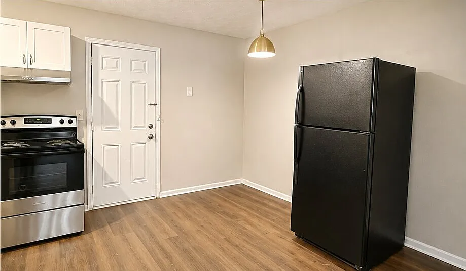 2 bed, 1.5 bath, 960 sqft, $1,095 — Photo 4