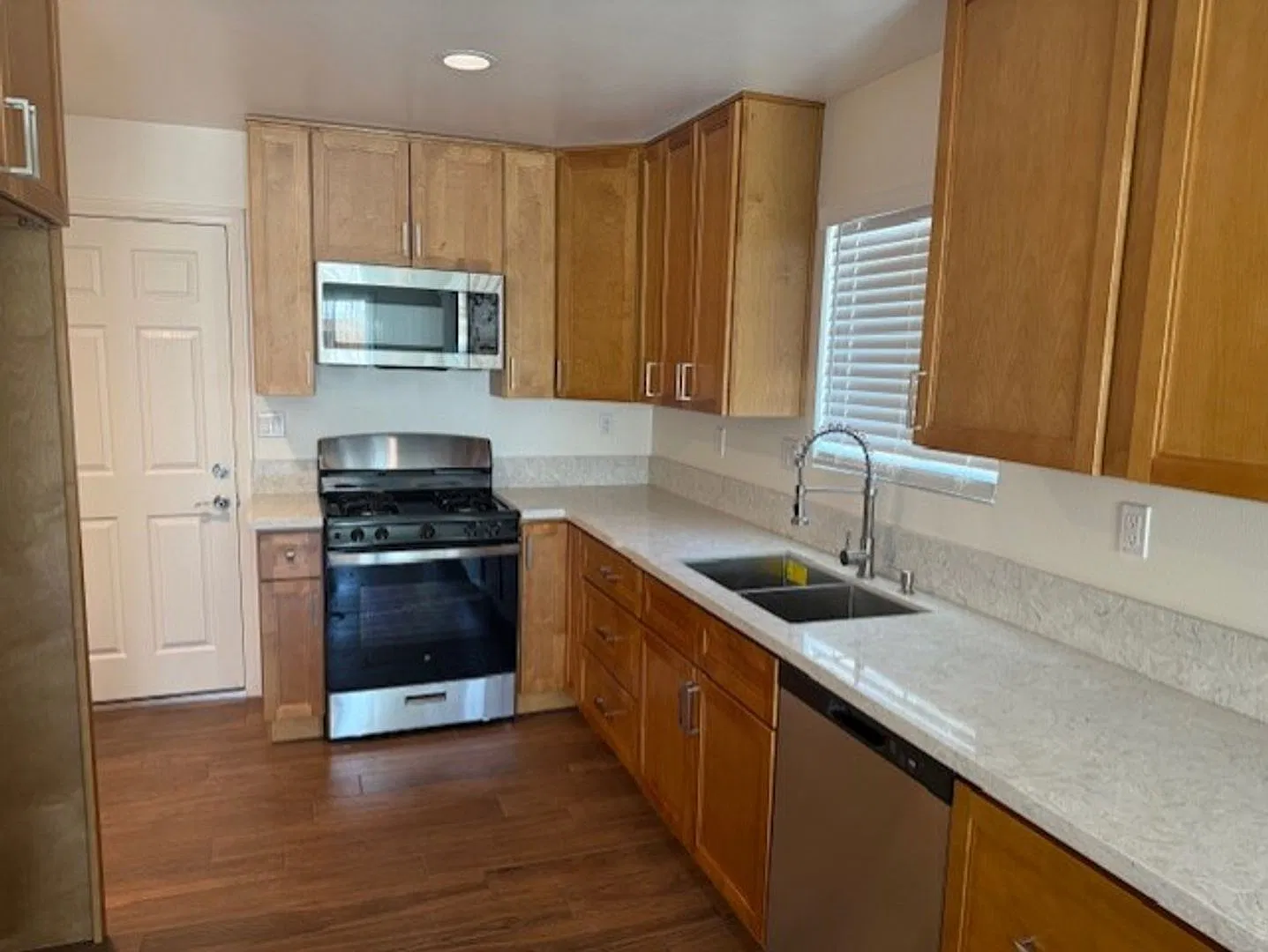 Completely rebuilt home in La Quinta Cove — Photo 4