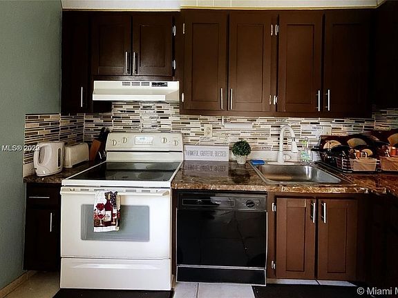 3rd image of 21296 NE 8th Pl APT 3