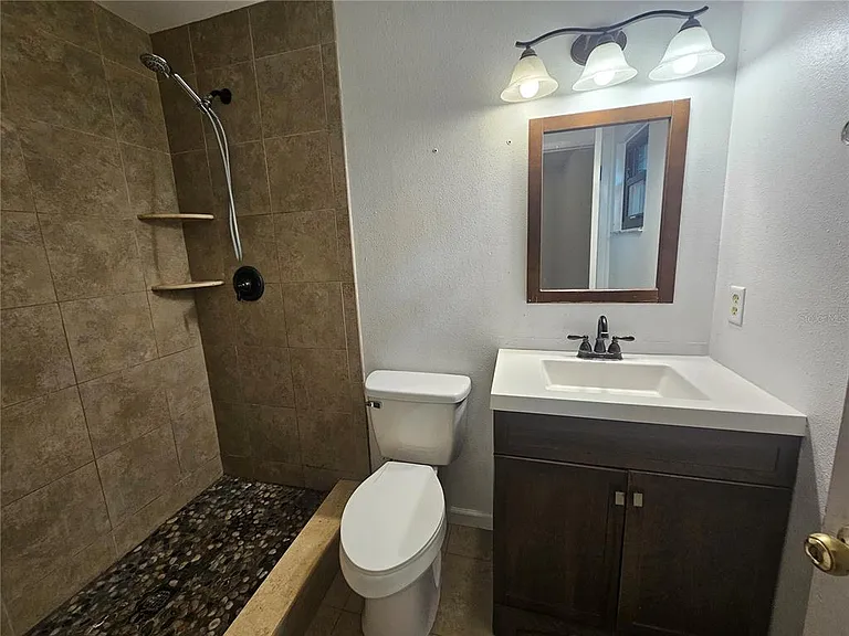 247 Grove St — Photo 4