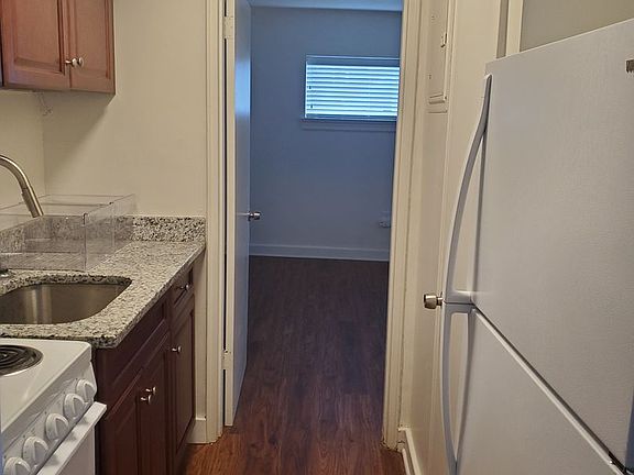 3rd image of 501 S Hawthorne Rd #1-1930