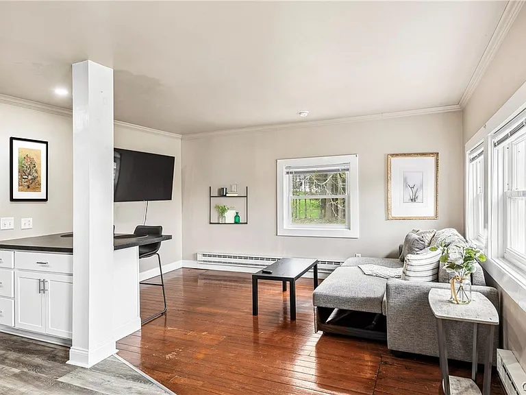40 Lakeview Cir #2 — Photo 6
