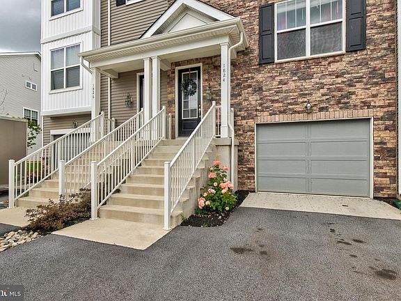 2nd image of 1824 Boulder Dr