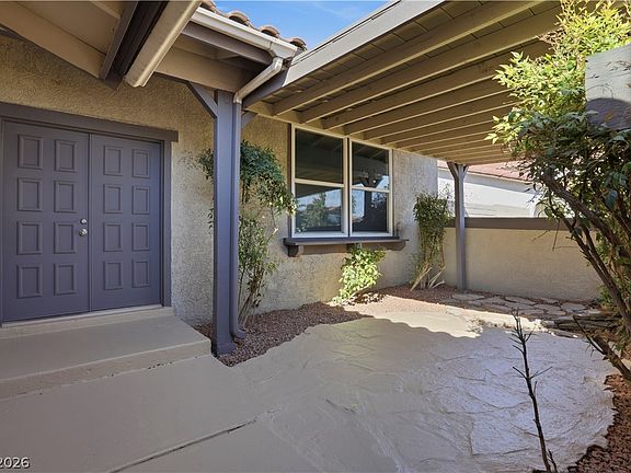 5th image of 3570 Oreana Ave