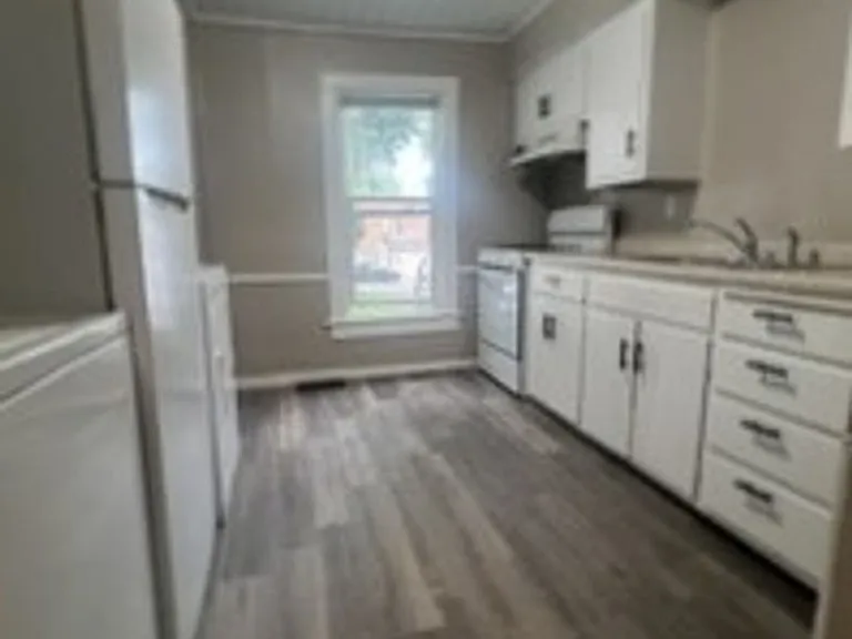 120 S 4th St — Photo 2