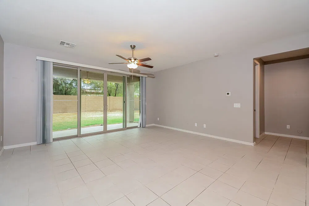 3 bed, 2.0 bath, 1593 sqft, $2,030 — Photo 3