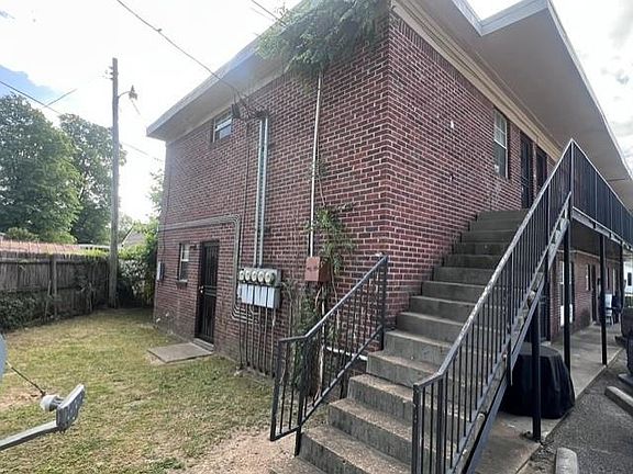 5th image of 4034 Berkshire Ave
