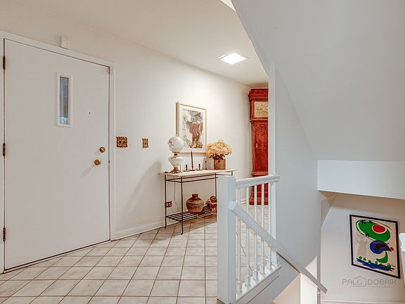 4th image of 1835 Tanglewood Dr Unit H