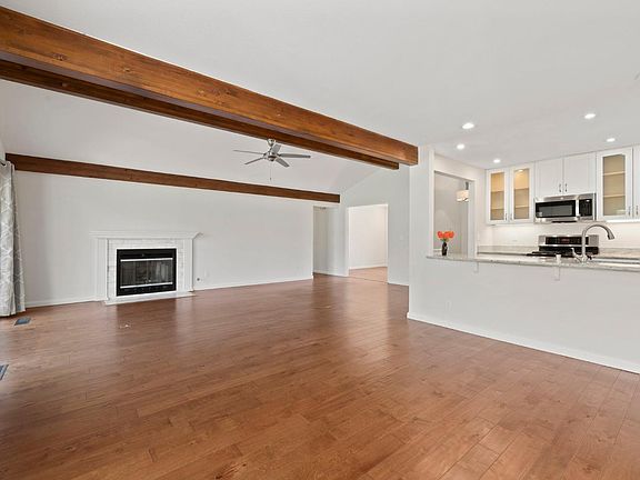 4th image of 301 Twin Lakes Drive