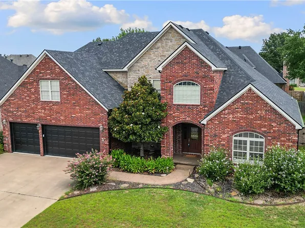 3907 NE Cadbury Ave, Bentonville, AR 72712