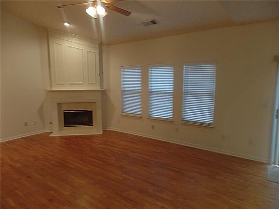 4th image of 536 Gables Ct