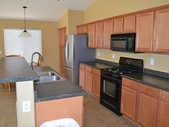 2nd image of 465 W Dexter Way
