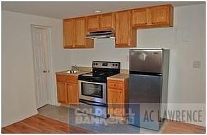 2nd image of 432 E 9th St