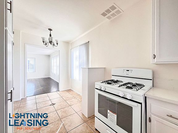 2nd image of 512 N Normandie Ave APT 3