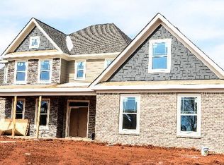 2580 Club Estates Ln, Statham, GA 30666