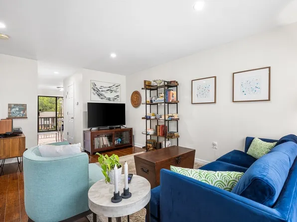 91 Farrwood Dr, Haverhill, MA 01835