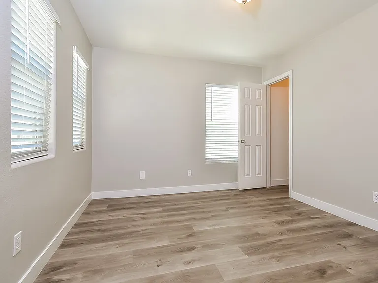 8775 Parsons Ridge Ave — Photo 12
