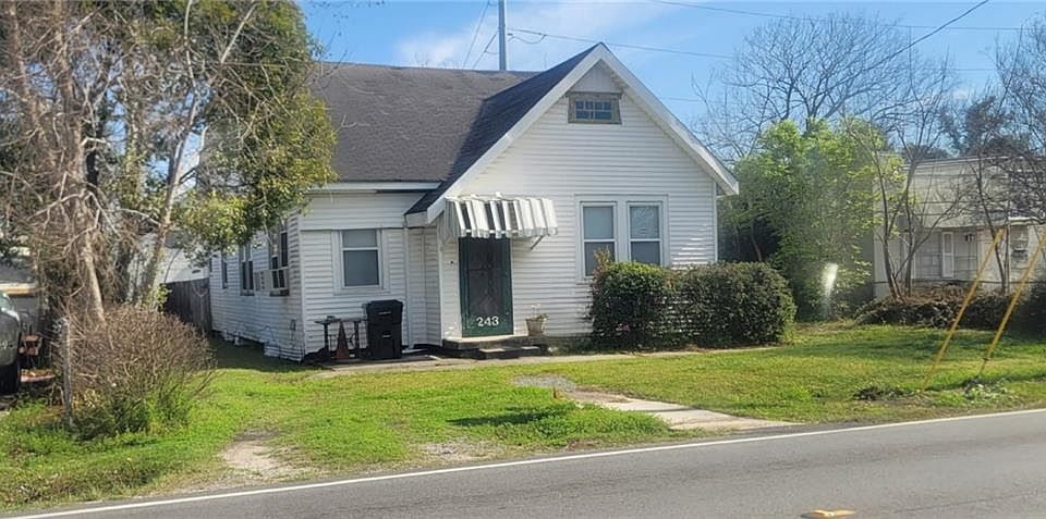 1st image of 243 Hickory Ave