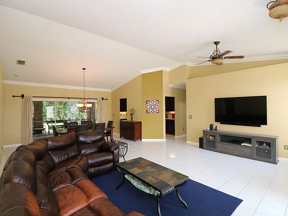 Home For Sale In Saratoga