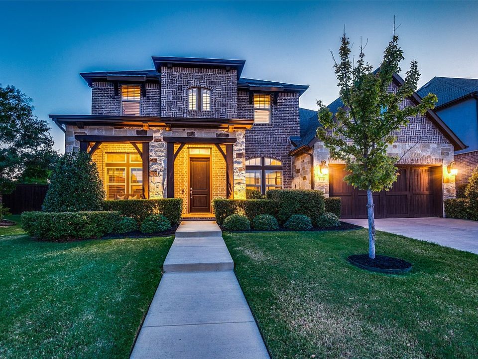 1st image of 560 Hidden Meadow Dr