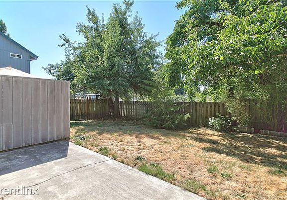 Hillcrest back yard privacy wall