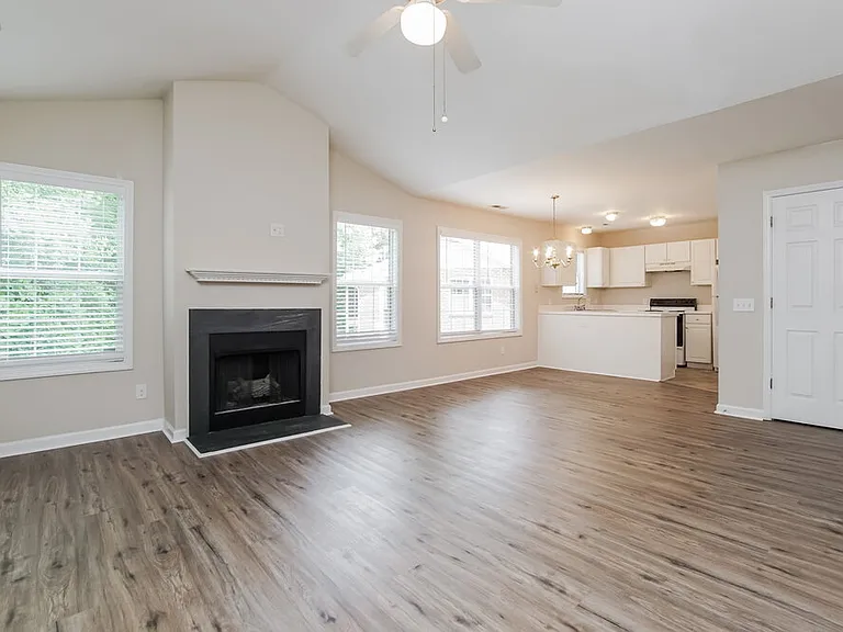 5123 Rina Ct — Photo 6
