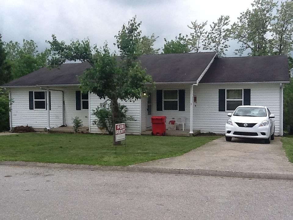 1st image of 126 Lee Dr #1