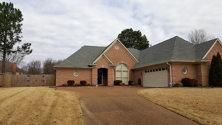 1st image of 8866 Bridlewood Ln