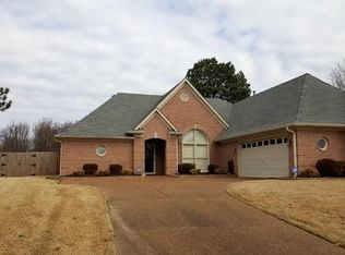 8866 Bridlewood Ln, Cordova, TN 38016