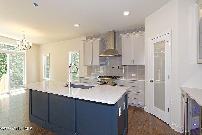 3rd image of 34 Wellington Court