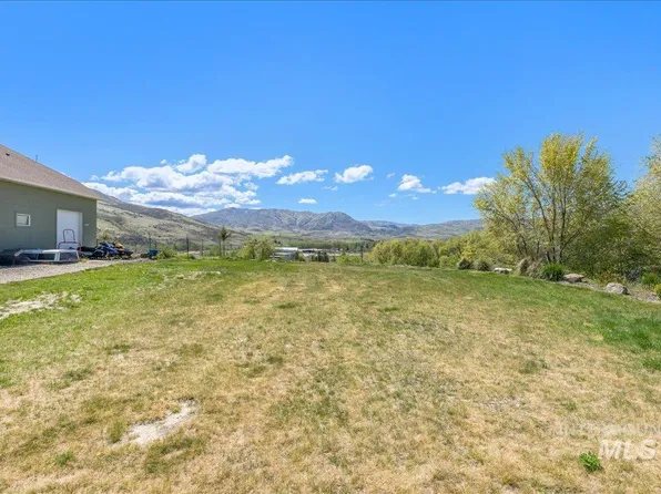 S Riverside Dr, Horseshoe Bend, ID 83629