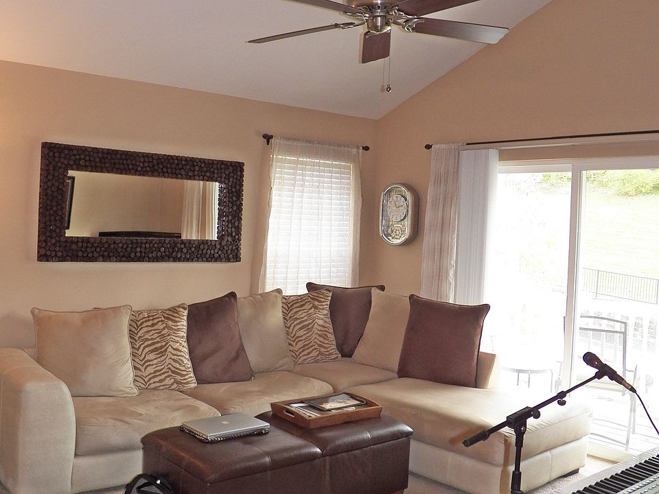 1st image of 1149 Arbor Creek Dr APT 3C