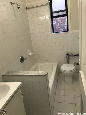 Rented by Realty 2000 Corp | media 28