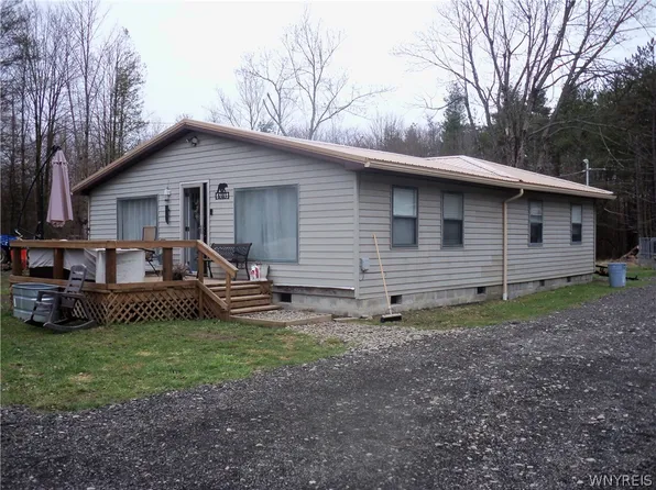 6383 Saunders Rd, Franklinville, NY 14737