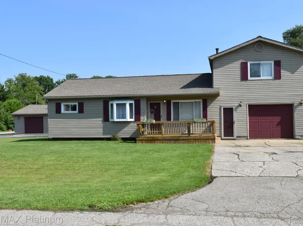 4359 Haas Dr, Burton, MI 48519