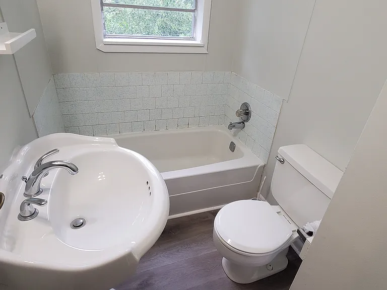 213 Blanton St — Photo 11