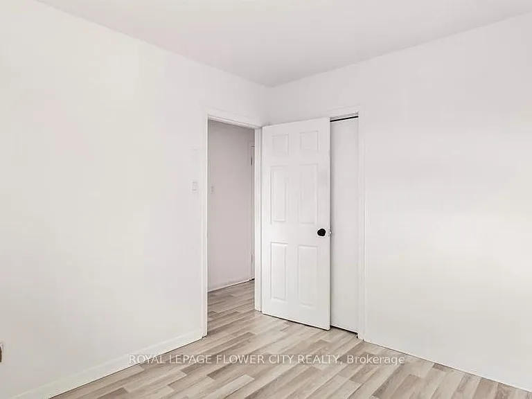 3 Clayhall Cres — Photo 23