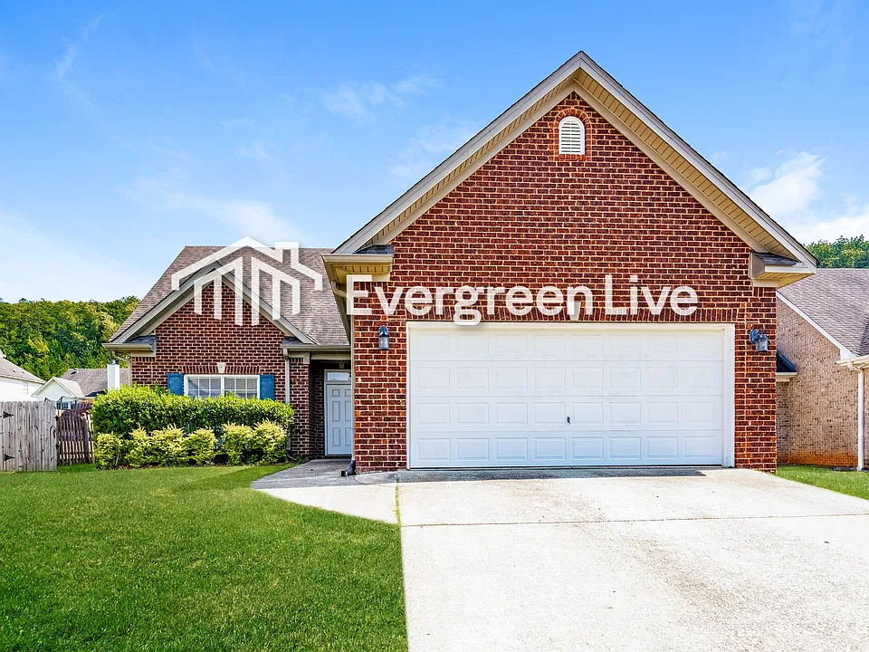 5956 Forest Lakes Cv