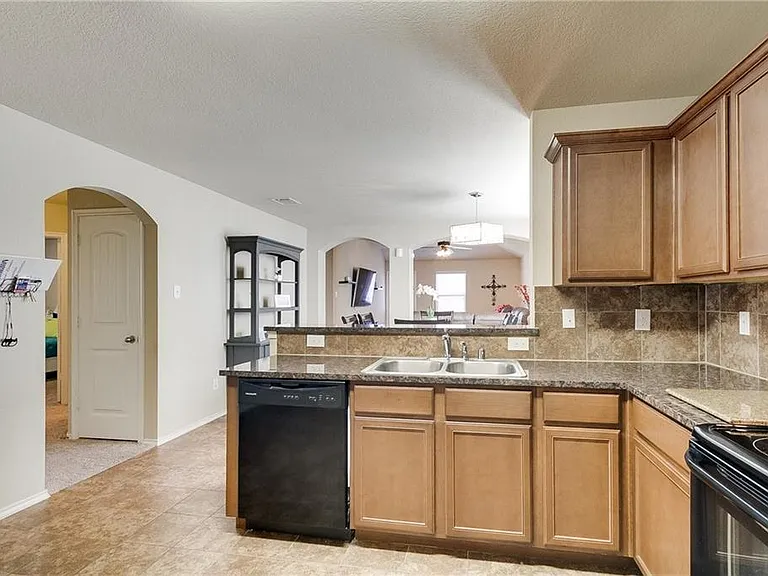 1212 Roman Dr — Photo 21