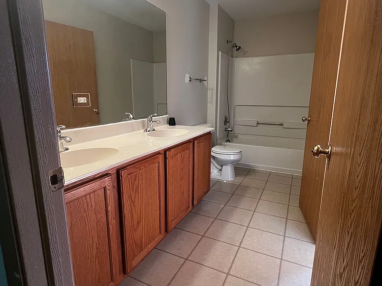 2121 Union Mill Dr — Photo 9