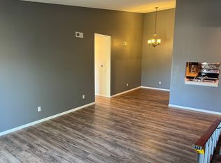 20 Meadow Rdg E #20, Columbia, IL 62236