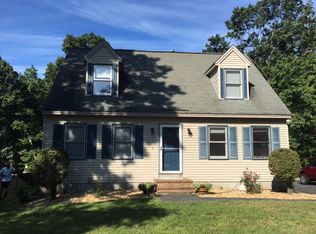 40 Trebor Dr, Manchester, NH 03104