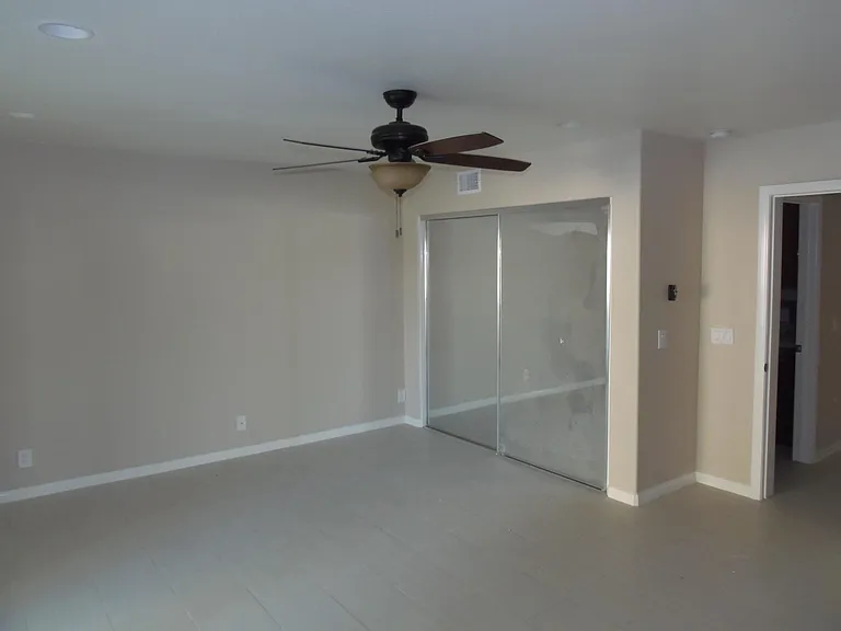 28020 Avenida Maravilla — Photo 8