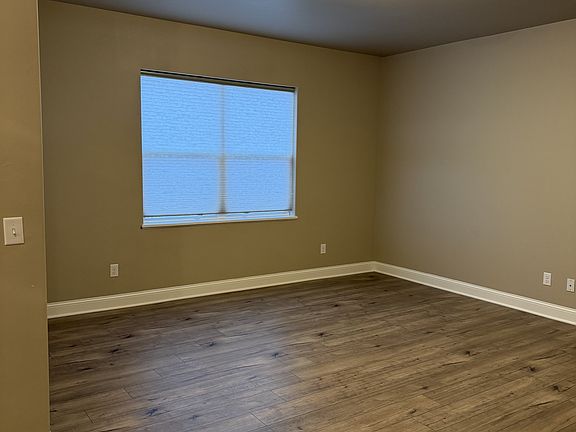 4th image of 1417 Harmony Ct
